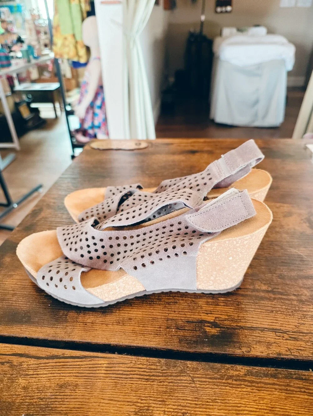 Mila Paoli Italy Gray Suede Leather Cork Wedge Sandals 8.5 Boho Cutout